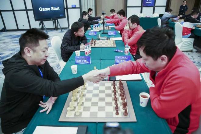 包含施图加特客场抢胜，实现连战胜利提振士气的词条